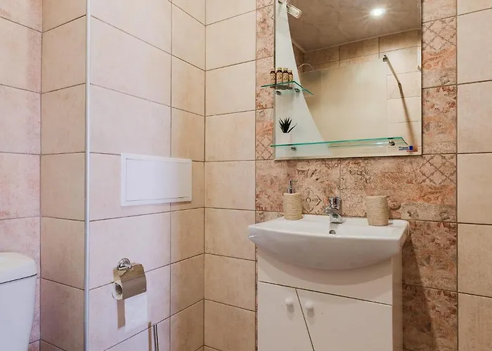 Апартамент 1 *